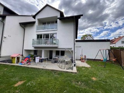 Schöne DHH nach WEG Aufteilung in schöner und zentralen Lage zu verkaufenAb 01.12.2025 bezugsfrei !!