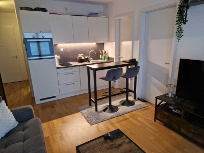 Stilvolle 2-Zimmer-Wohnung mit EBK und Balkon im Kölner Süden