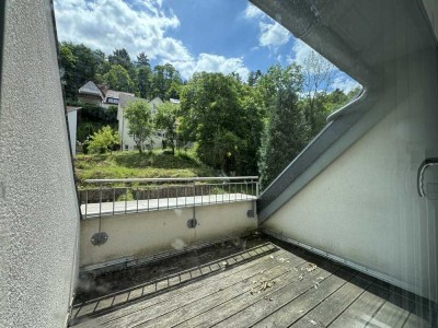 Stilvolle 3-Zimmer-Wohnung mit Loggia