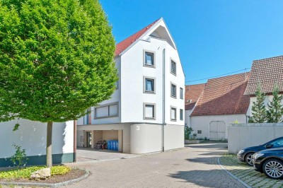 4,5-Zimmer-Dachgeschosswohnung mit 360°-Panoramablick in Schömberg!