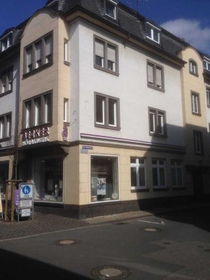 Sanierte 3-Raum-Wohnung mit Balkon und Einbauküche in Mayen