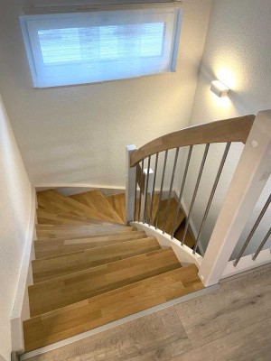 RB2! Freistehendes Einfamilienhaus mit viel Platz für die Familie!