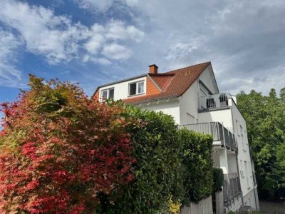 Traumhafte 2-ZKB mit großzügigem Sonnenbalkon in ruhiger Lage von MZ-Hechtsheim/ Sofortbezug
