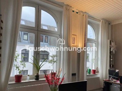 Tauschwohnung: Helle Altbau Zweizimmerwohnung mit Balkon