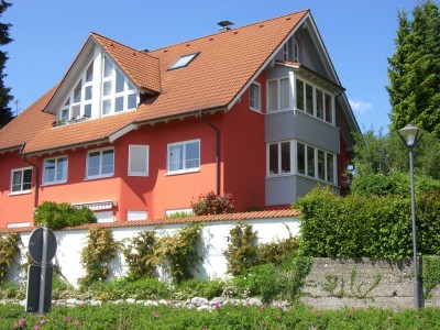 Einzigartige 3-Zimmer Maisonettewohnung mit See- und Bergblick - Ferienwohnung möglich !!