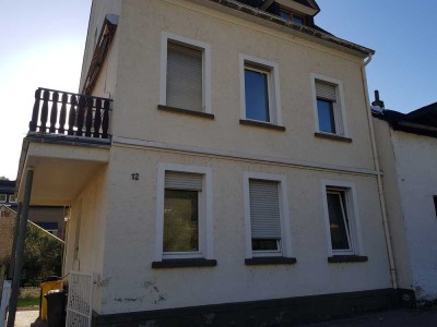 Günstiges 5-Zimmer-Einfamilienhaus in Kamp-Bornhofen