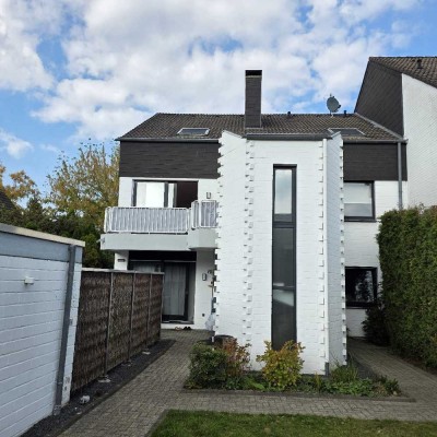 Klassisches Architektenhaus der 80er Jahre mit Einliegerwohnung