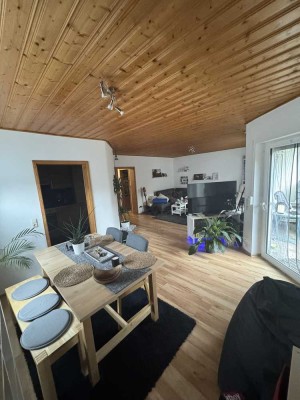 �� Schöne Erdgeschosswohnung mit Terrasse & Garten