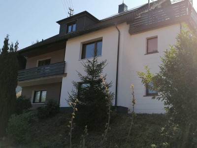 Gepflegte 4-Zimmer-Dachgeschosswohnung mit Terasse in Flörsbachtal