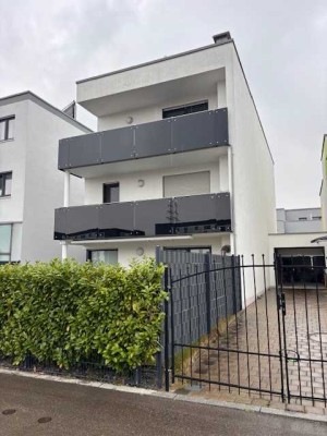 Lukratives modernes 2-Familienhaus mit ELW in TOP-Lage von Neu-ULM