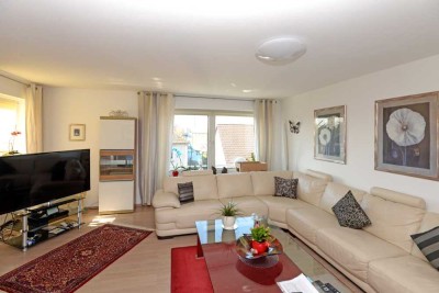 Lichtdurchflutete 86 m²-Wohnung in Moers-Mitte - klimatisiert, mit Balkon, Garagenstellplatz, Keller