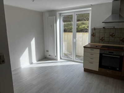 helle 3 Zimmer Souterrain Wohnung in 92729 Weiherhammer