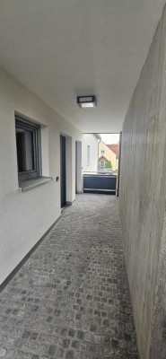 Erstbezug: Moderne 2-Zimmer-Wohnung mit Terrasse in Berg