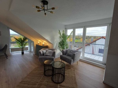 Willkommen in Ihrem neuen Zuhause! Neu sanierte & möblierte 2-Zimmer-Wohnung mit tollem Ausblick