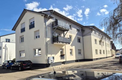 Sofort bezugsfreie Erdgeschosswohnung mit Balkon und PKW-Stellplatz in Stutensee-Friedrichstal