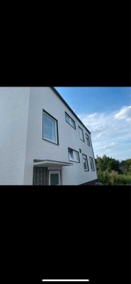 Gemütliche 4 Zi. Wohnung -OG-im 2-Fam.-Haus mit Balkon im Kreuzgarten-Celle