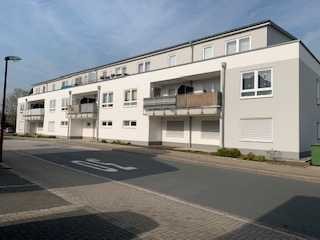 ALTERSGERECHTE Wohnung / Aufzug / Balkon / Modern / Stellplatz