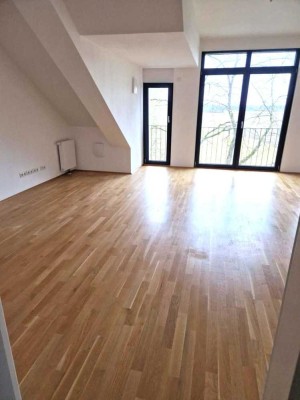 Charmante 4 Zimmer-Dachgeschosswohnung in gepflegter Wohnanlage