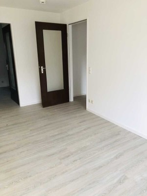 Teilmöblierte 2-Zimmer-Wohnung mit Einbauküche in München