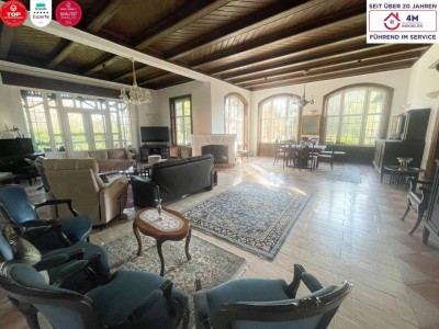 Ein Ort wie aus der Zeit gefallen – Historisches Jagd-Chalet im eigenen Parkparadies mit Bachlauf &amp; stiller Eleganz