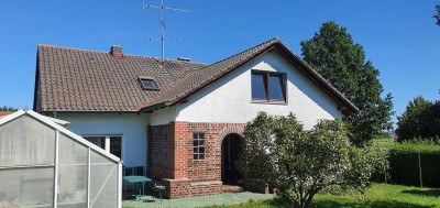 Zweifamilienhaus in traumhafter, ruhiger Ortrandlage mit Südgarten