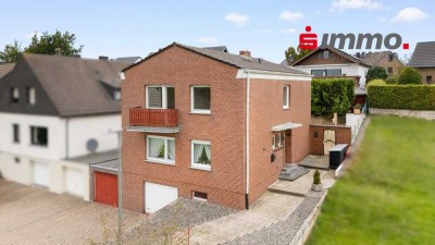 Bezugsfreie Eigentumswohnung in einem Zweifamilienhaus in guter Wohnlage