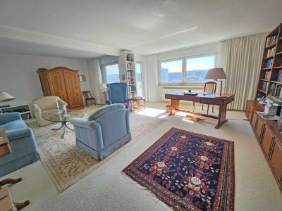 Sonnige 4-Zimmer-Wohnung mit erhabener Aussicht