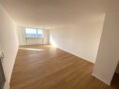 Stilvolle 2,5-Raum-Wohnung mit Balkon in Frankfurt