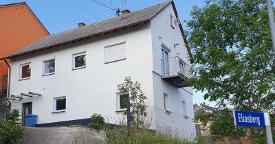 kernsaniertes Einfamilienhaus in Irndorf mit Garten, Terrasse, Garage, Stellplatz & unverb. Aussicht