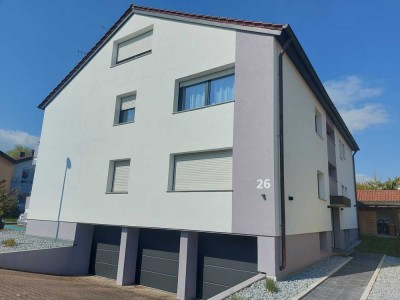 Exklusive, sanierte 3-Zimmer-Hochparterre-Wohnung mit Balkon und Einbauküche in Winnenden