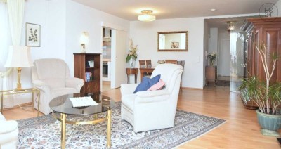 Stilvoll möblierte 4-Zimmer-Wohnung mit Terrasse in einer Villa am Hallersberg in Weingarten