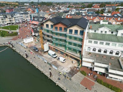 Büsum/Hafen: Große Neubau-Maisonettewohnung mit 4 Räumen und einem Tiefgaragenstellplatz Nr. 7