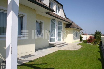 Imposante Landhaus-Villa samt Nachbargrundstück