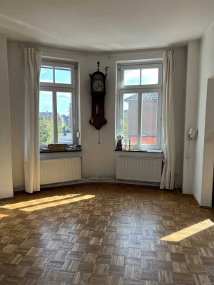 Lichtdurchflutete, wunderschön geschnittene  Altbauwohnung in Mauritz-Mitte!