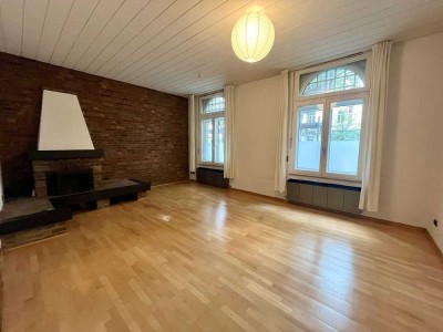 Eigentum mit Potenzial: 146 m² im Frankenberger Altbaudenkmal mit Stellplatz, flexibel nutzbar