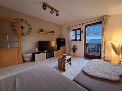 Gemütliche 2-Zimmer Wohnung mit Balkon und Bergblick