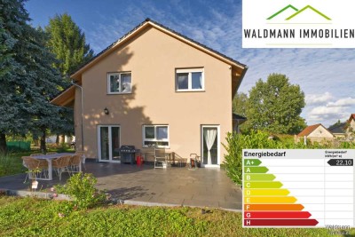 Modernes Familienzuhause mit durchdachtem Design, zwei Bäder, vier Zimmer, Effizienzklasse A+