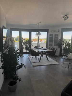 Geschmackvolle 3-Raum-Wohnung mit gehobener Innenausstattung mit Einbauküche in Dornstadt