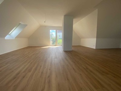 ERSTBEZUG Exklusive Penthouse-Wohnung mit gehobener Innenausstattung mit Balkon in Aichach
