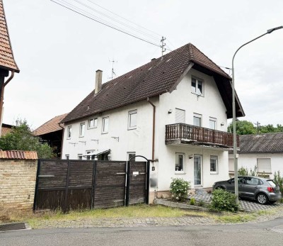 Steinweiler: sanierungsbedürftiges Haus mit Nebengebäude und Gartengrundstück