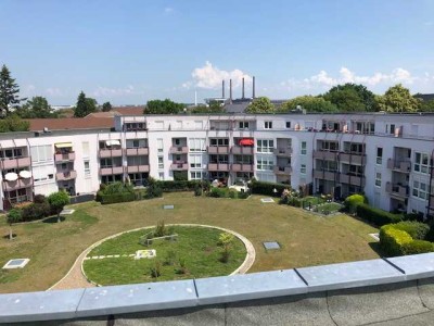 Helle Penthaus-Wohnung mit Dachterrasse und TG-Stellplatz in der Innenstadt von WOB