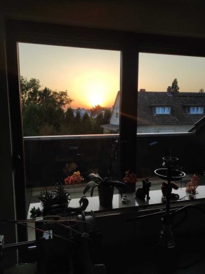 Wunderschöne 2-Raum-DG-Wohnung mit Sonnenuntergangs-Garantie in Groß-Gerau