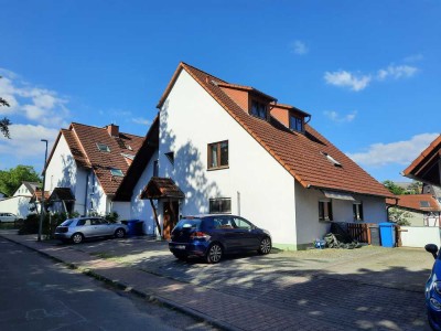 Gepflegte 2-Zi-DG-Wohnung mit Einbauküche und 2 Pkw-Stellplätzen in Hünstetten - OHNE MAKLER
