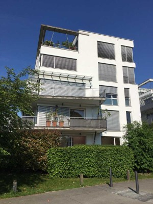 Stilvolle 3,5-Raum-Wohnung mit Rheinblick in bester Lage mit Gartenanteil