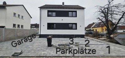Freistehendes Zweifamilienhaus + Souterrainwohnung in Obertshausen