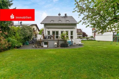 Traumhaftes EFH mit Einliegerbereich und zusätzlicher Grundstücksoption !