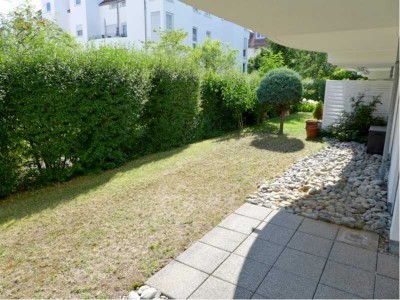 Sehr schöne sonnige 2-Zi-Wohnung mit Süd-Terrasse & großem Garten