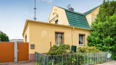 DHH auf gr. Grundstück mit Terrasse und Garage | ZFH möglich | 2 Tageslichtbäder | Guter Zustand