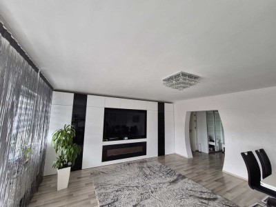 3 Zimmer Wohnung mit 2 Balkonen und Tiefgaragenstellplatz in Recklinghausen Ost. (Privat)