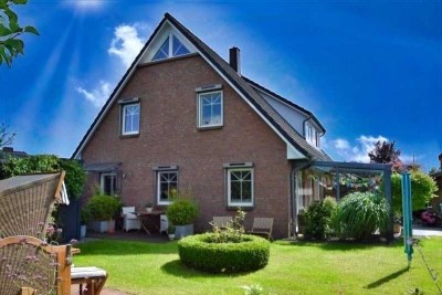 "Einziehen und loswohnen" - laufend gepflegte DHH in ruhiger Feldrandlage - Ihr Refugium mit Gartenp